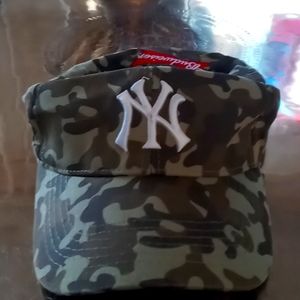 Yankee /Budweiser promotional baseball cap